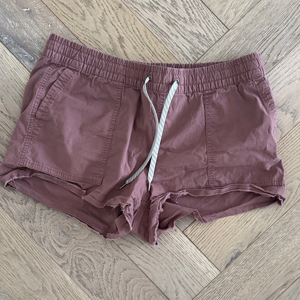 Vuori Rosewood Elastic Waist Athletic Shorts